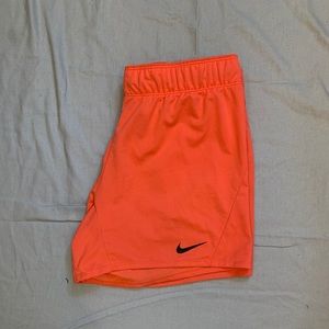 🧡 NIKE shorts 🧡